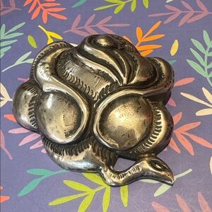 Silver Floral Brooch- Magnolia Pearl style